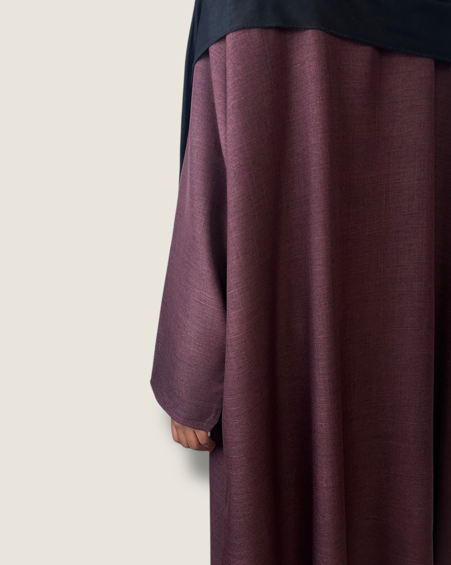 Closed Burgundy Linen Abaya