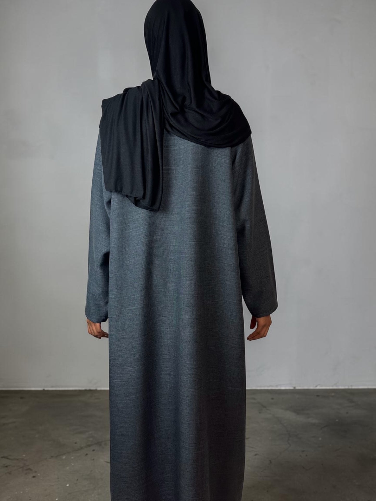 Closed Grey Linen Abaya