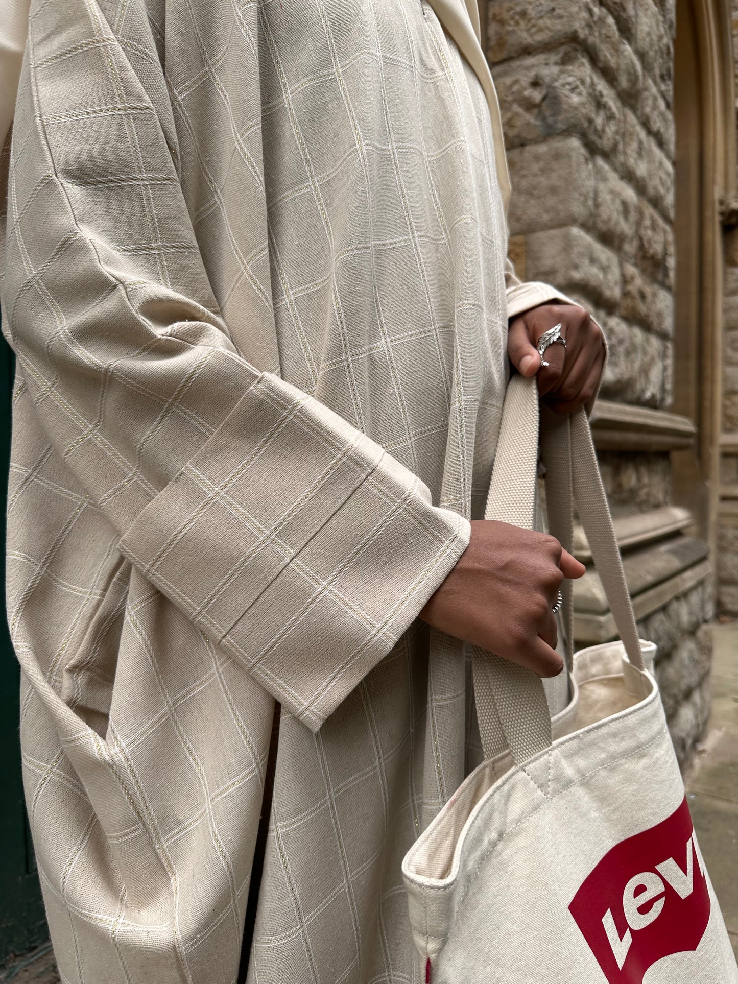 Golden Beige Linen (closed abaya)