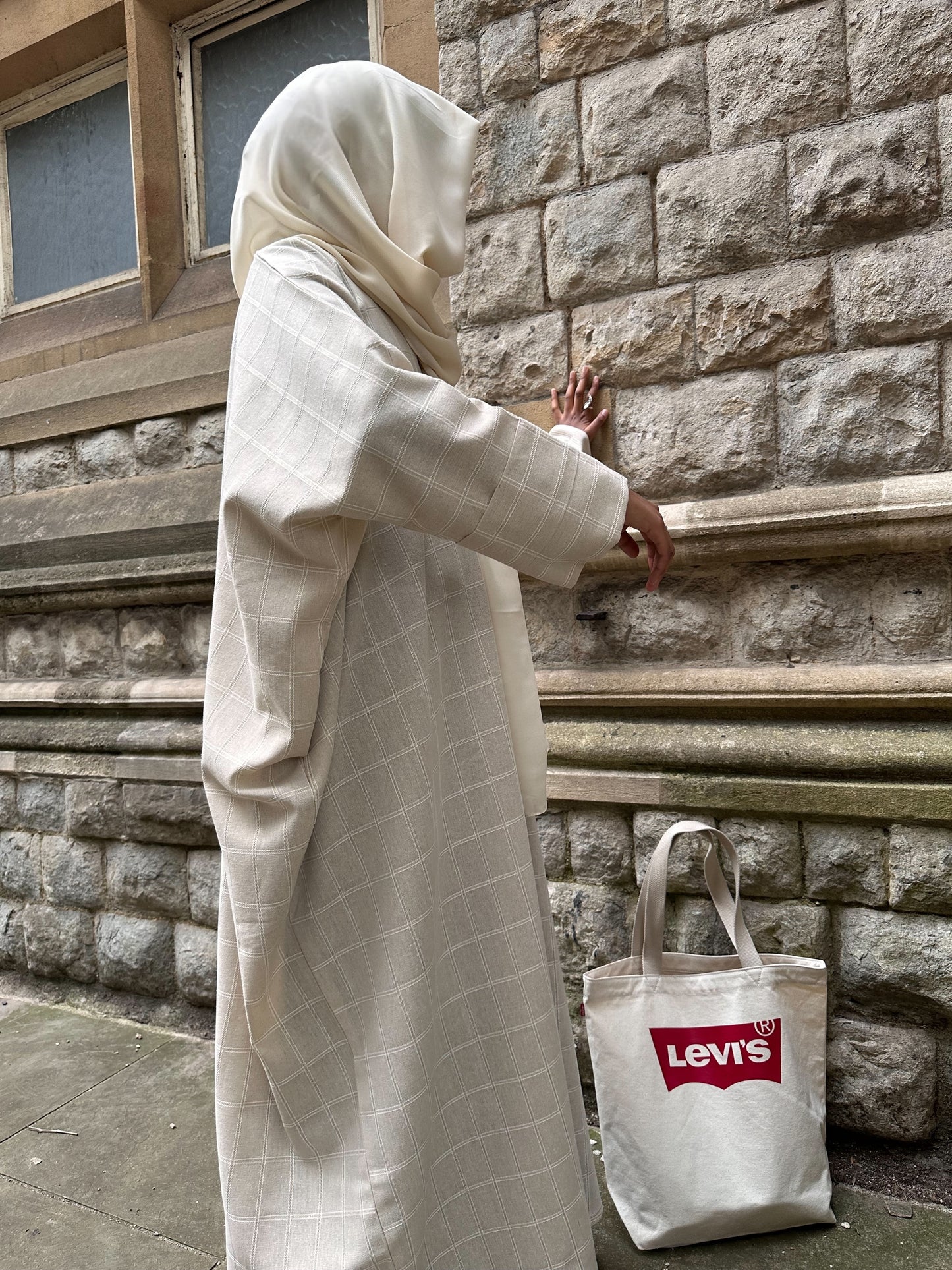 Golden Beige Linen (closed abaya)