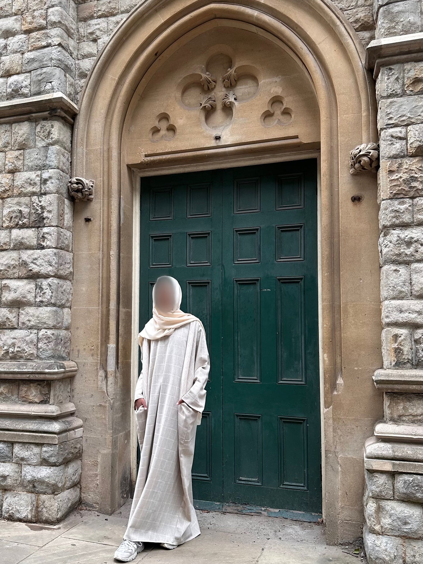 Golden Beige Linen (closed abaya)