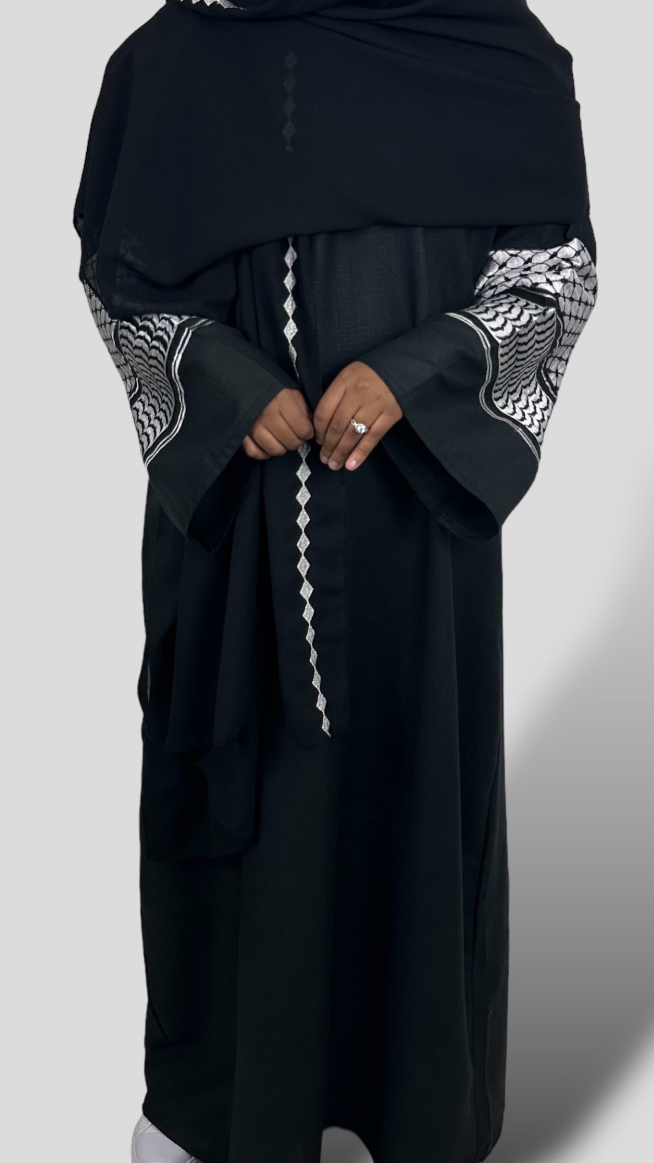 Keffiyeh closed abaya