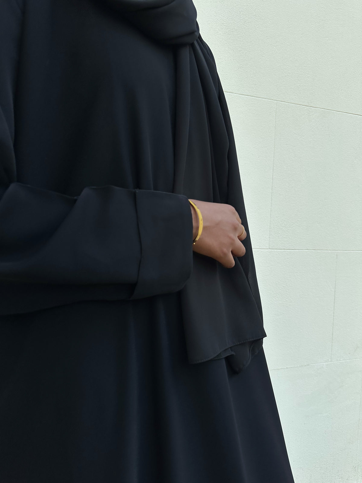 Black Elegance Closed Abaya Set