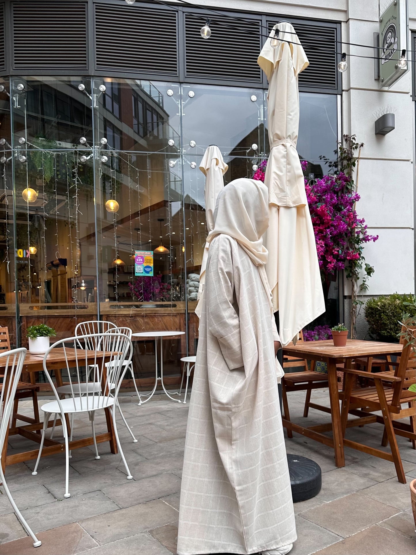 Golden Beige Linen (closed abaya)