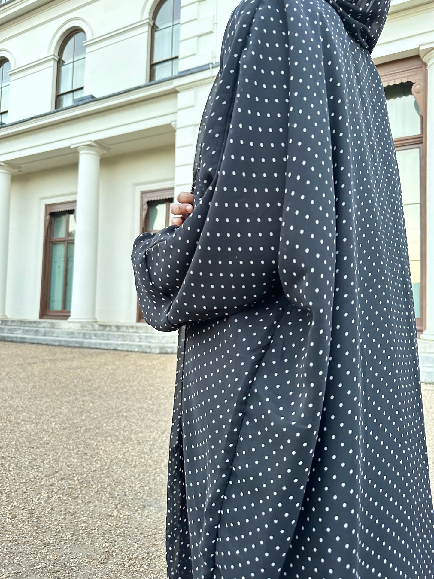 Lune Noire Abaya Set
