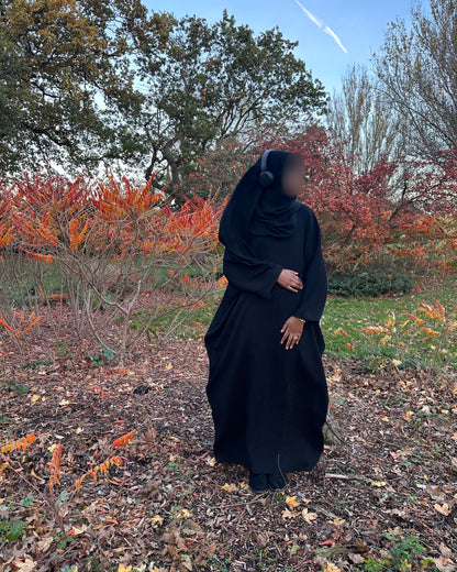 Luna Black Abaya