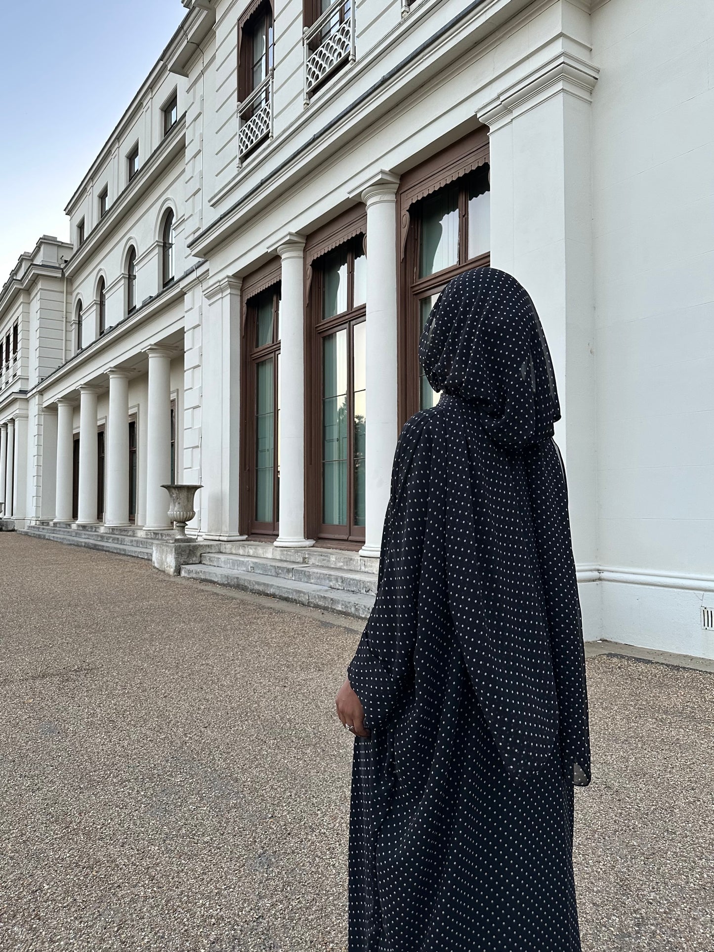 Lune Noire Abaya Set