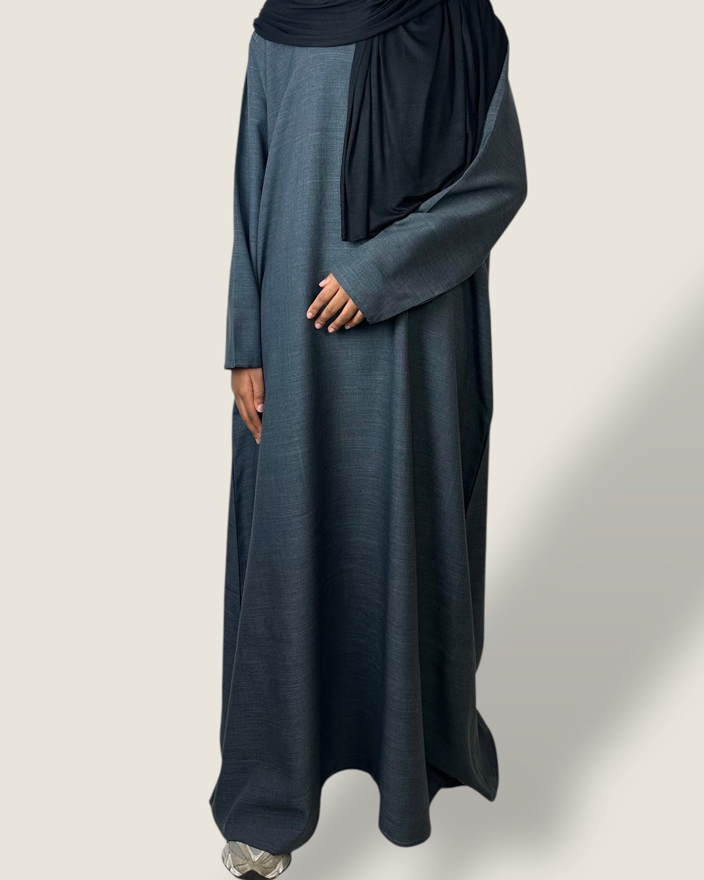 Closed Grey Linen Abaya