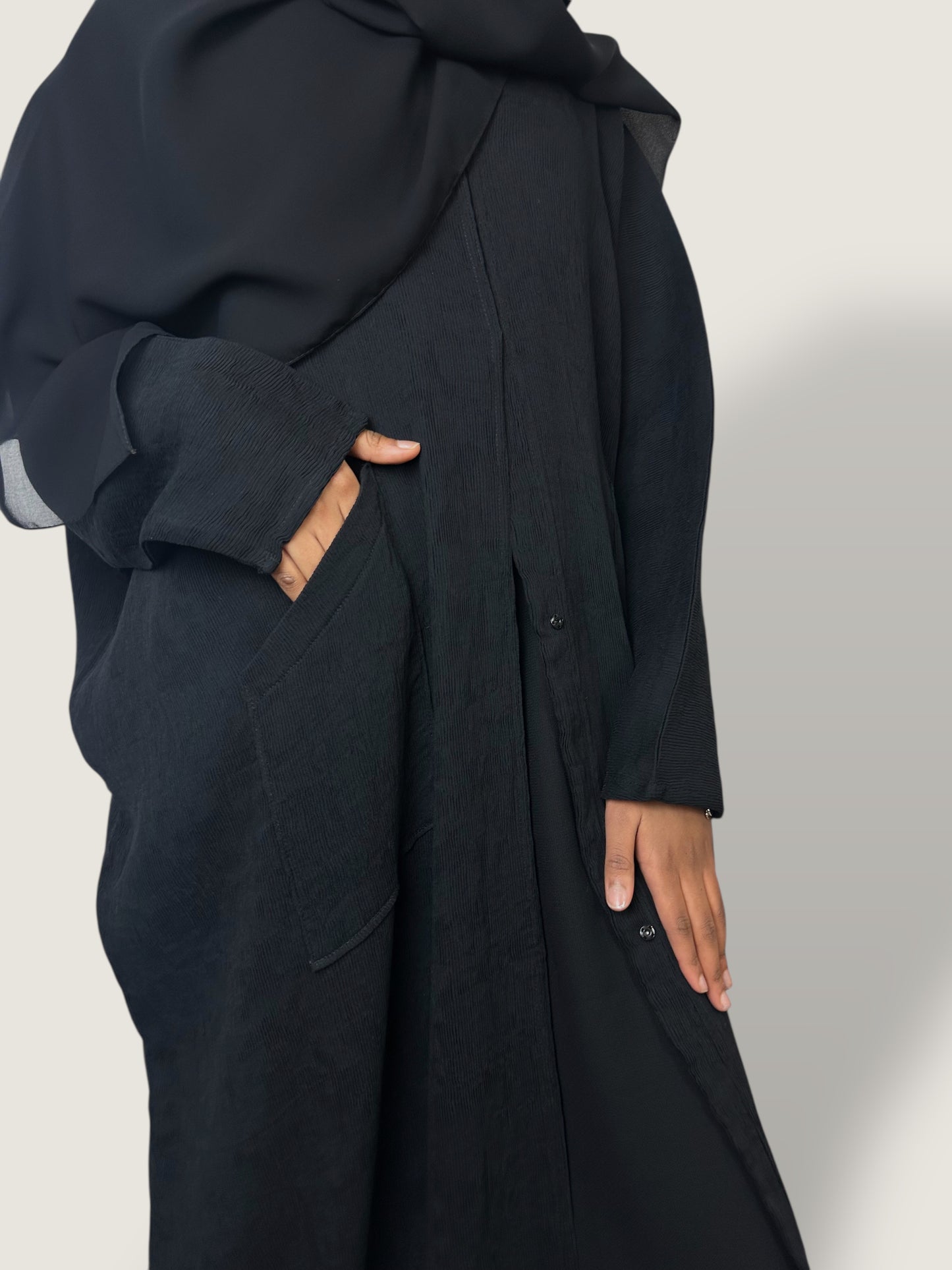 Oversized Elegance with Front Pockets Abaya