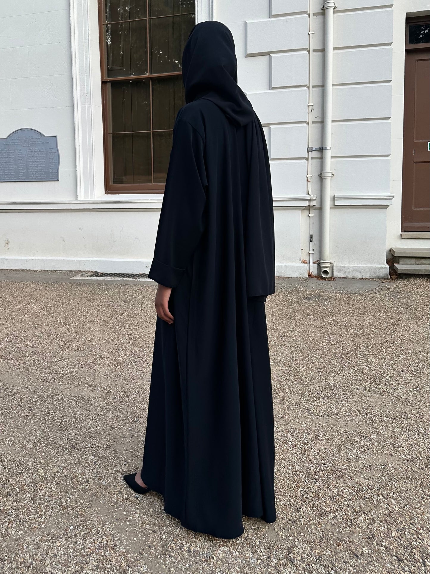 Black Elegance Closed Abaya Set